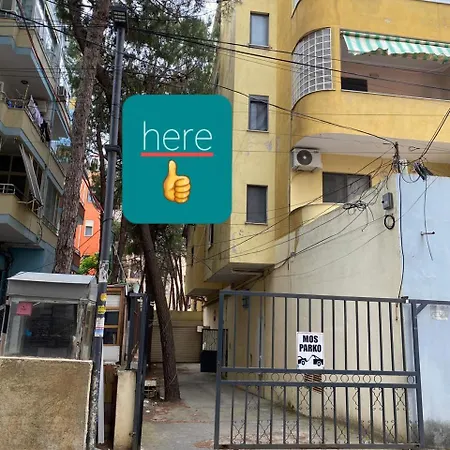 Armando's House With Sea View Дуррес